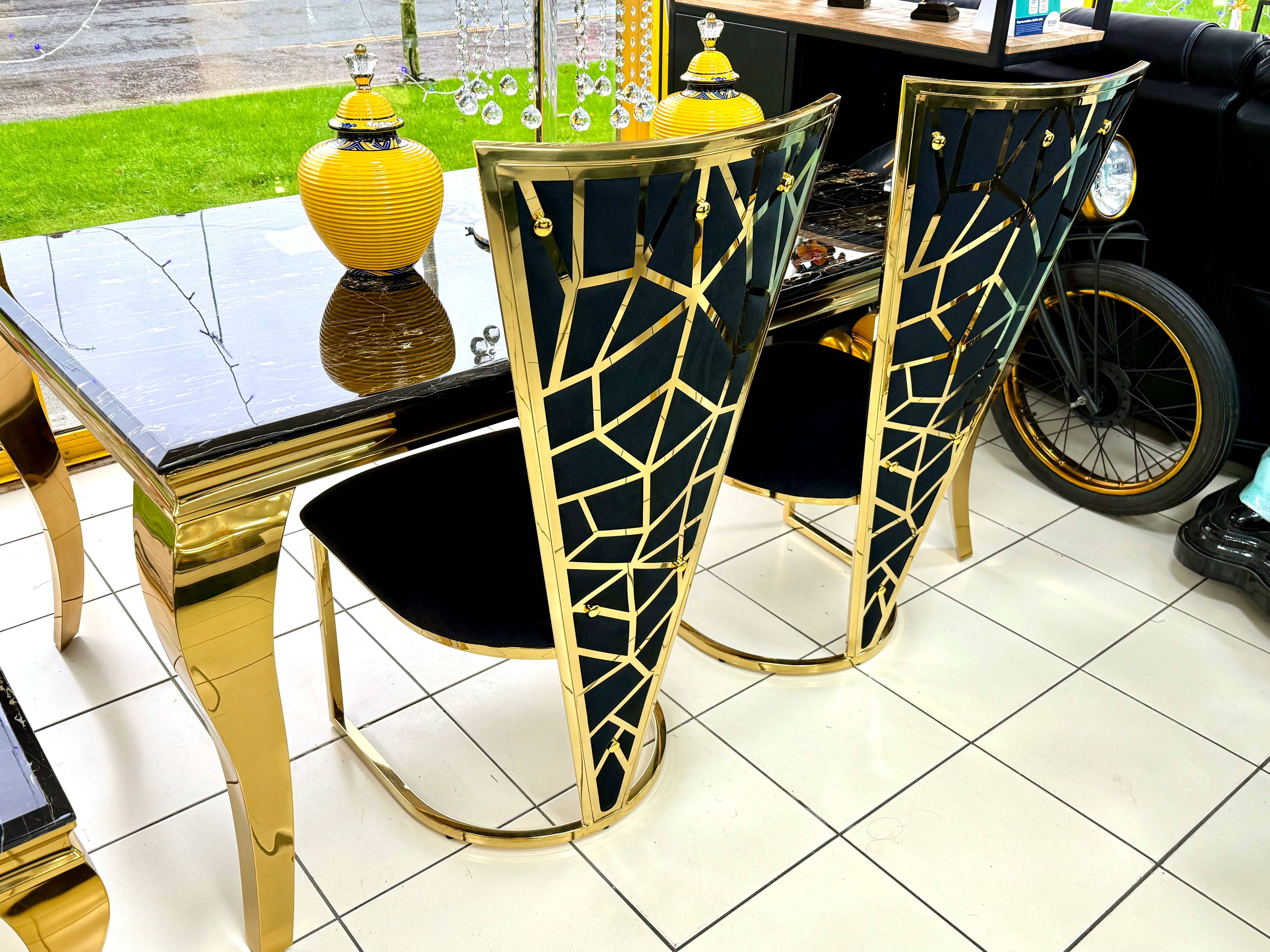 Elegant 160cm cream and gold marble dining table with Vienna seating, ideal for Leeds renovations seeking premium furniture at an attractive UK price.
