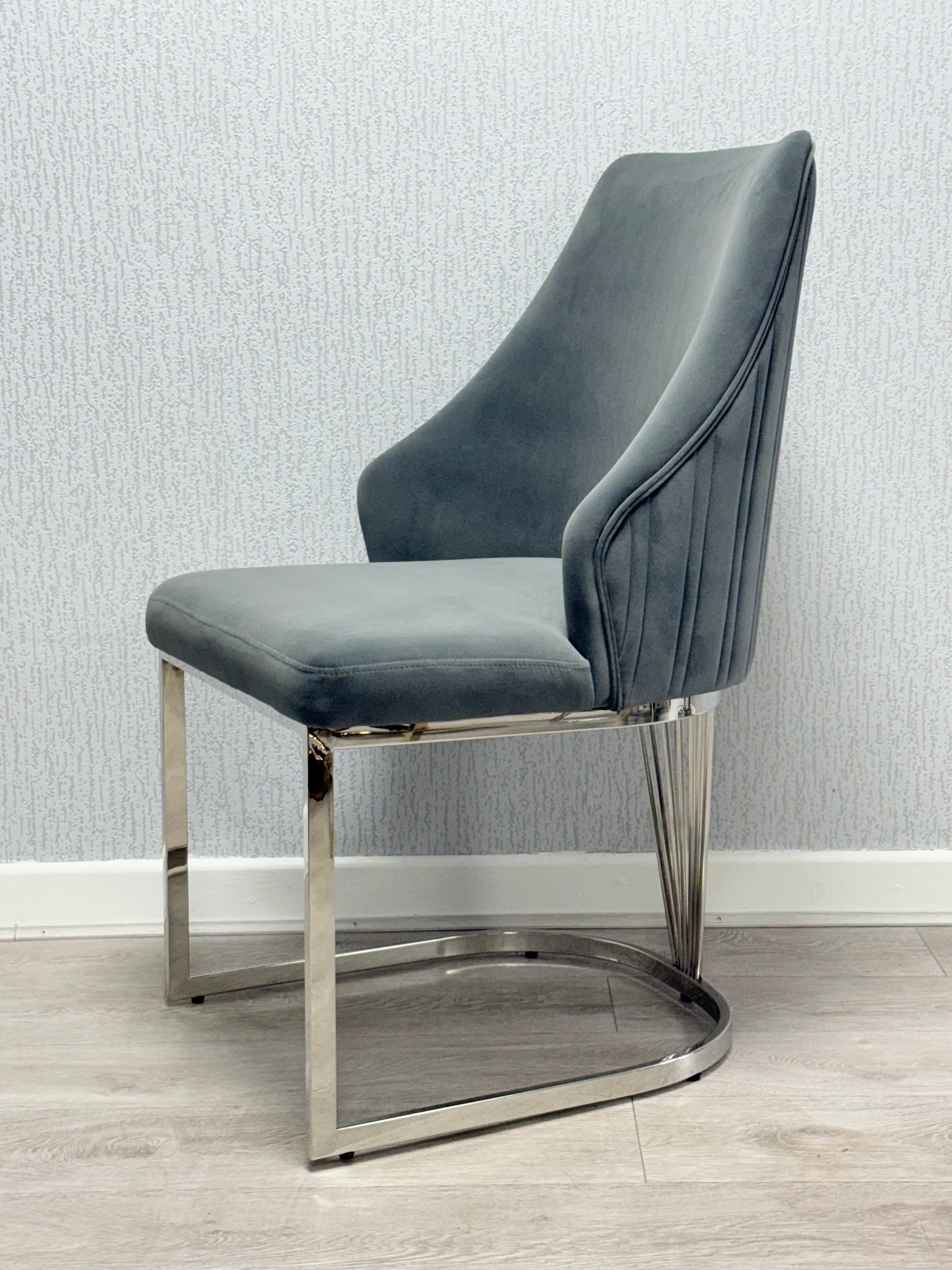 Contemporary marble dining table for luxury Milton Keynes homes, ideal for family meals and entertaining guests.