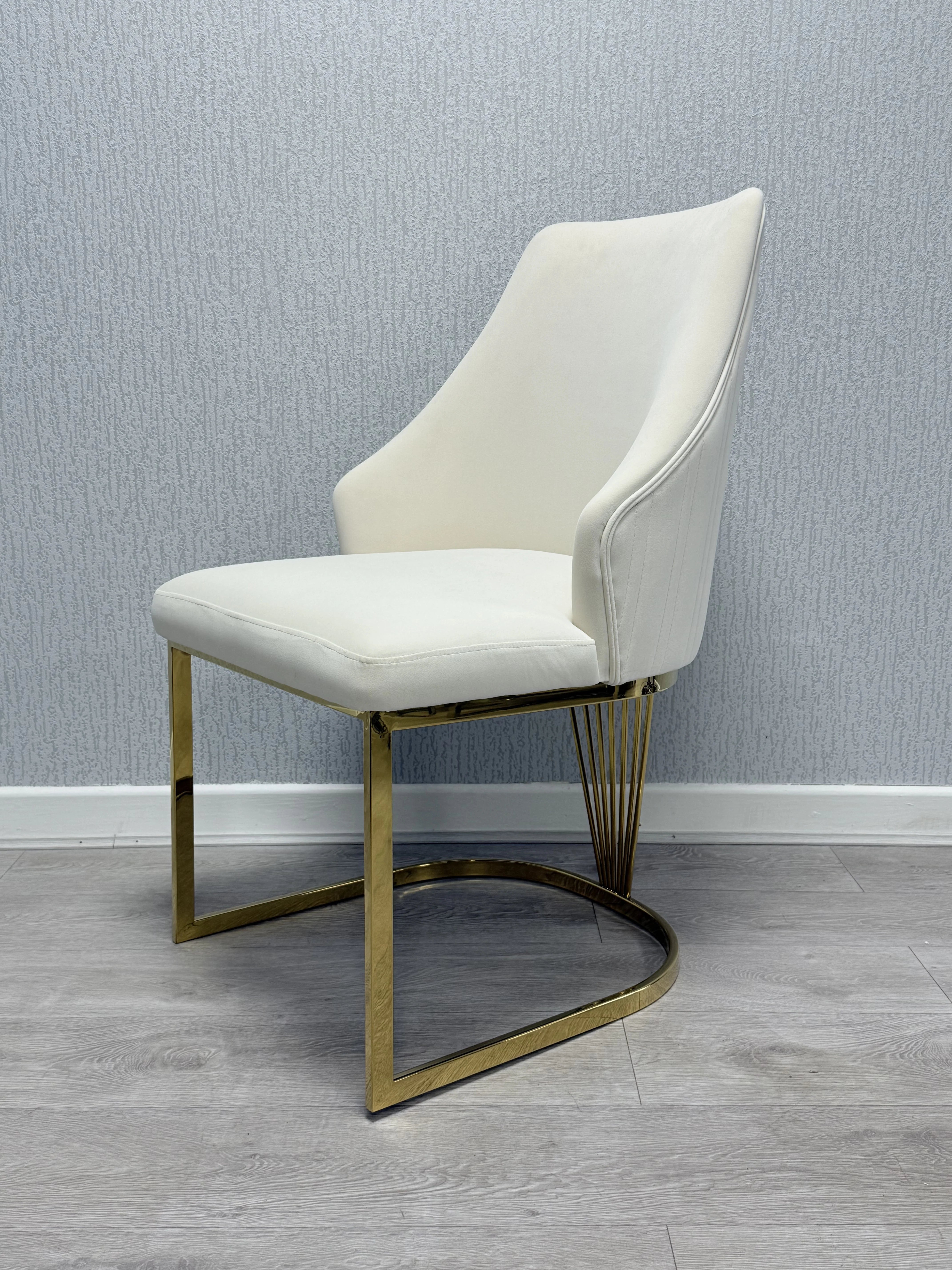Stylish Lasco Chairs & Gold Dining Table