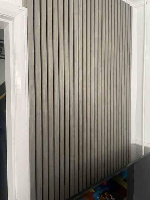 Wide Slat 3-sided Grey Oak wall panel